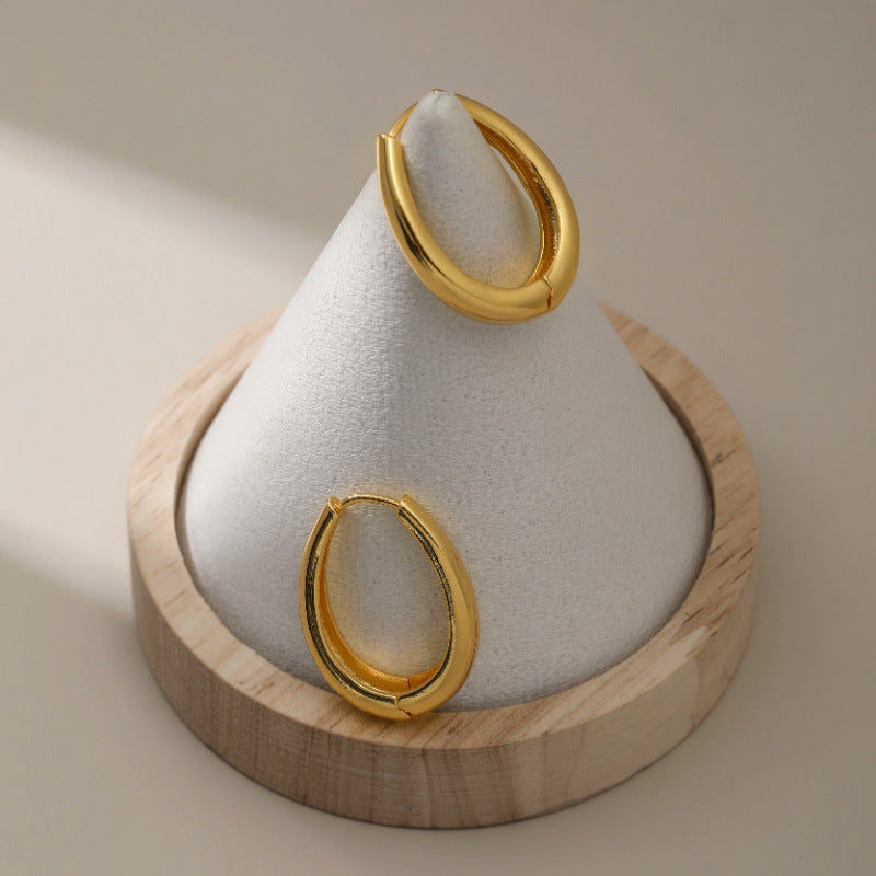 The Classic Oval Hoops