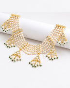Indian bridal jewellery set featuring layered pearl strands