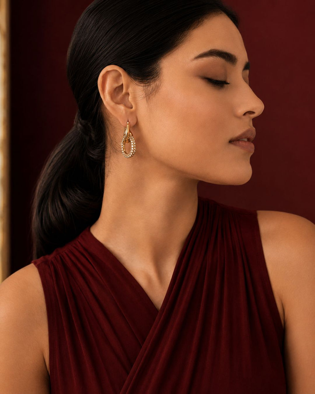 Halo Glow Hoops Ellipse Chain Dangler variant with elegant chain design